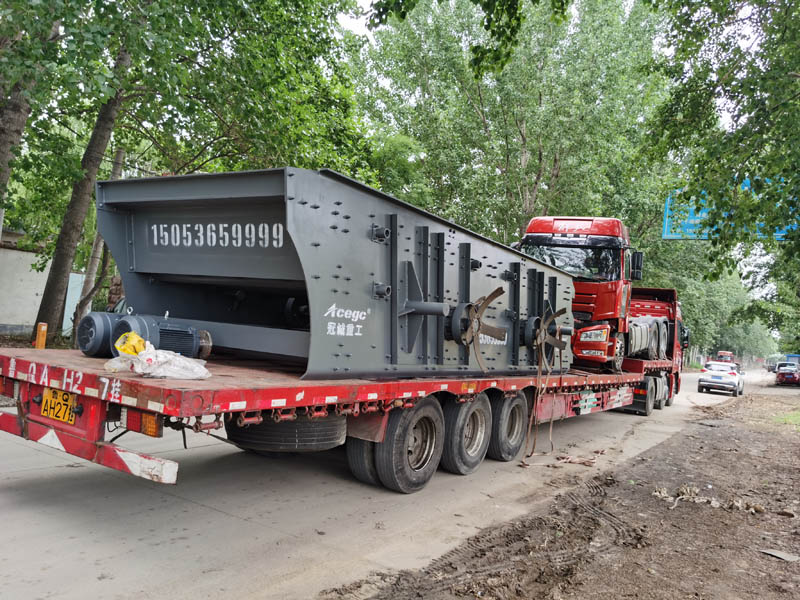 振動(dòng)篩沙設(shè)備發(fā)往遼寧 振動(dòng)篩沙設(shè)備發(fā)往遼寧