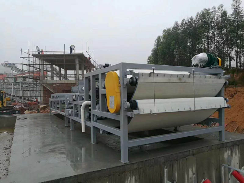 泥漿水處理設(shè)備 泥漿水處理設(shè)備